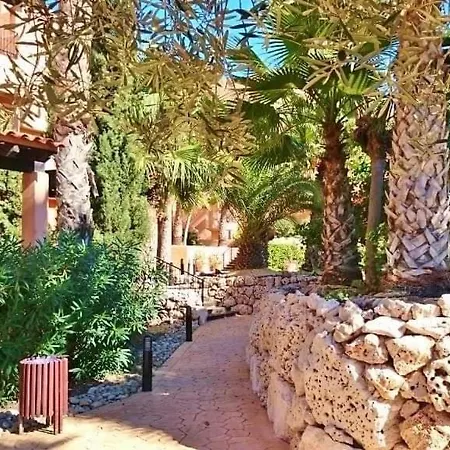 Luxury Large 2 Bedroom 10 Min Walk To Plaza Apartment